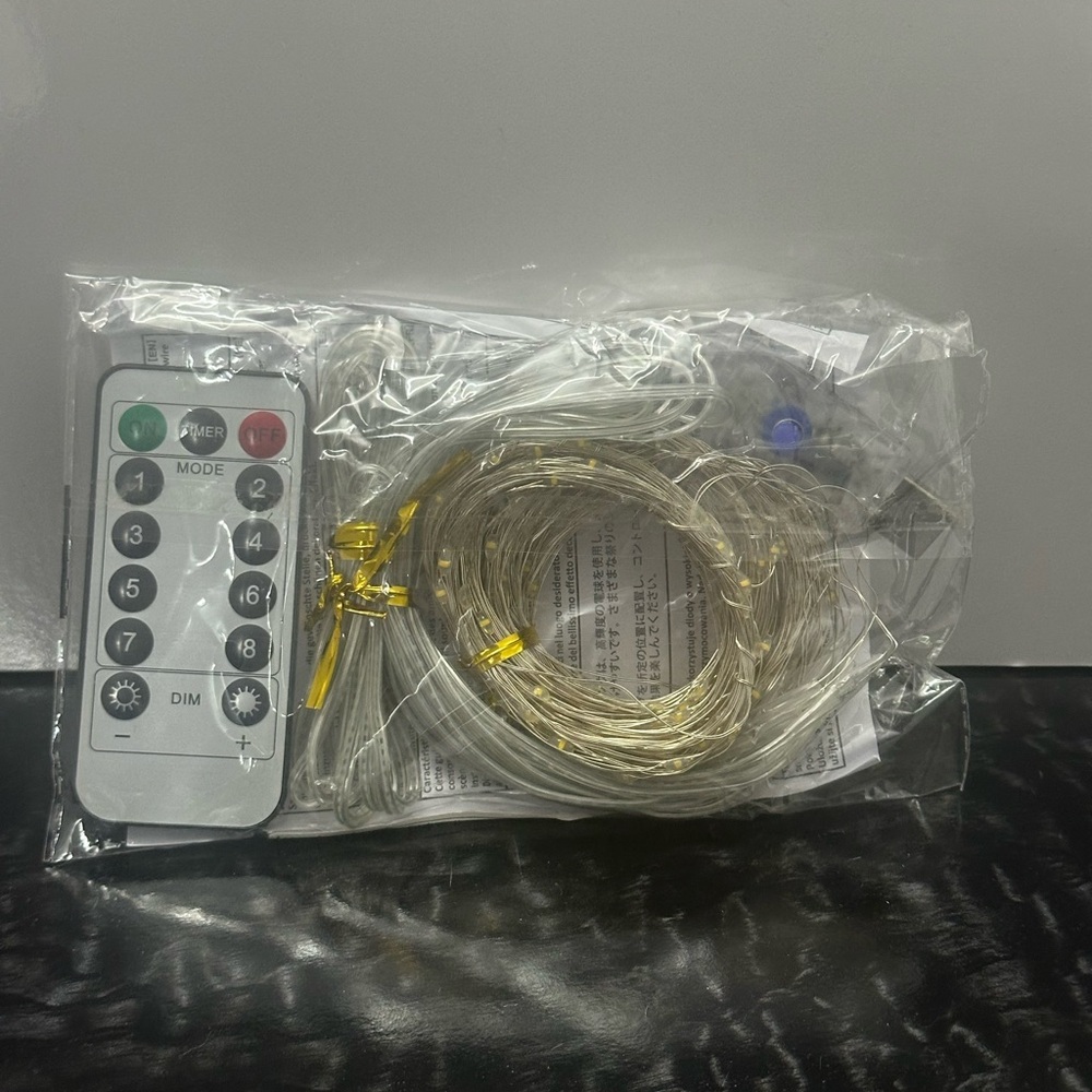 🌲LED Curtain String Lights with Remote - Picture 3 of 4